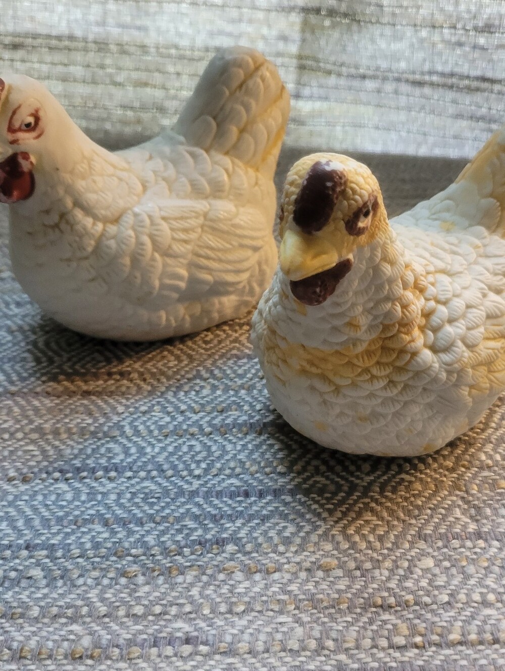 Ceramic Nesting Hen & Chicken Figurines - Set of 2 Country Farmhouse Decor VTG